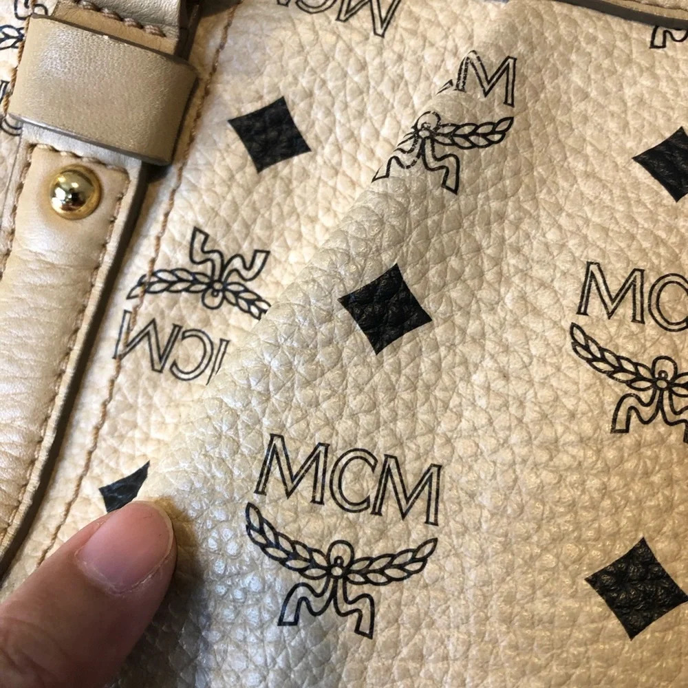 MCM CREAM VISETOS LEATHER BAG - Picture 8 of 16